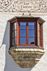 bay window blinds