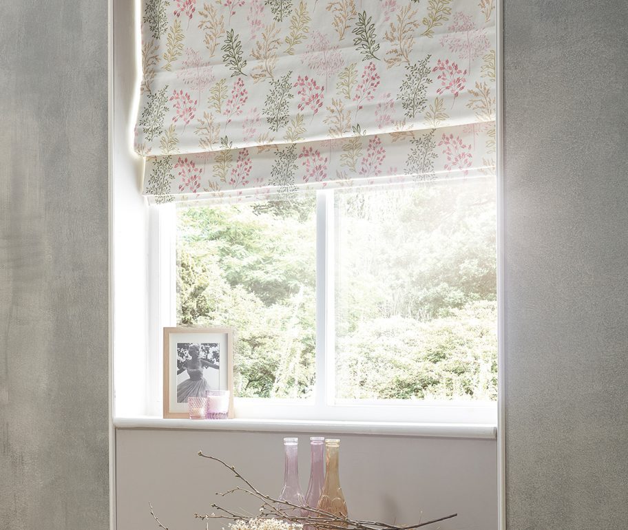 Floral pattern roller blinds