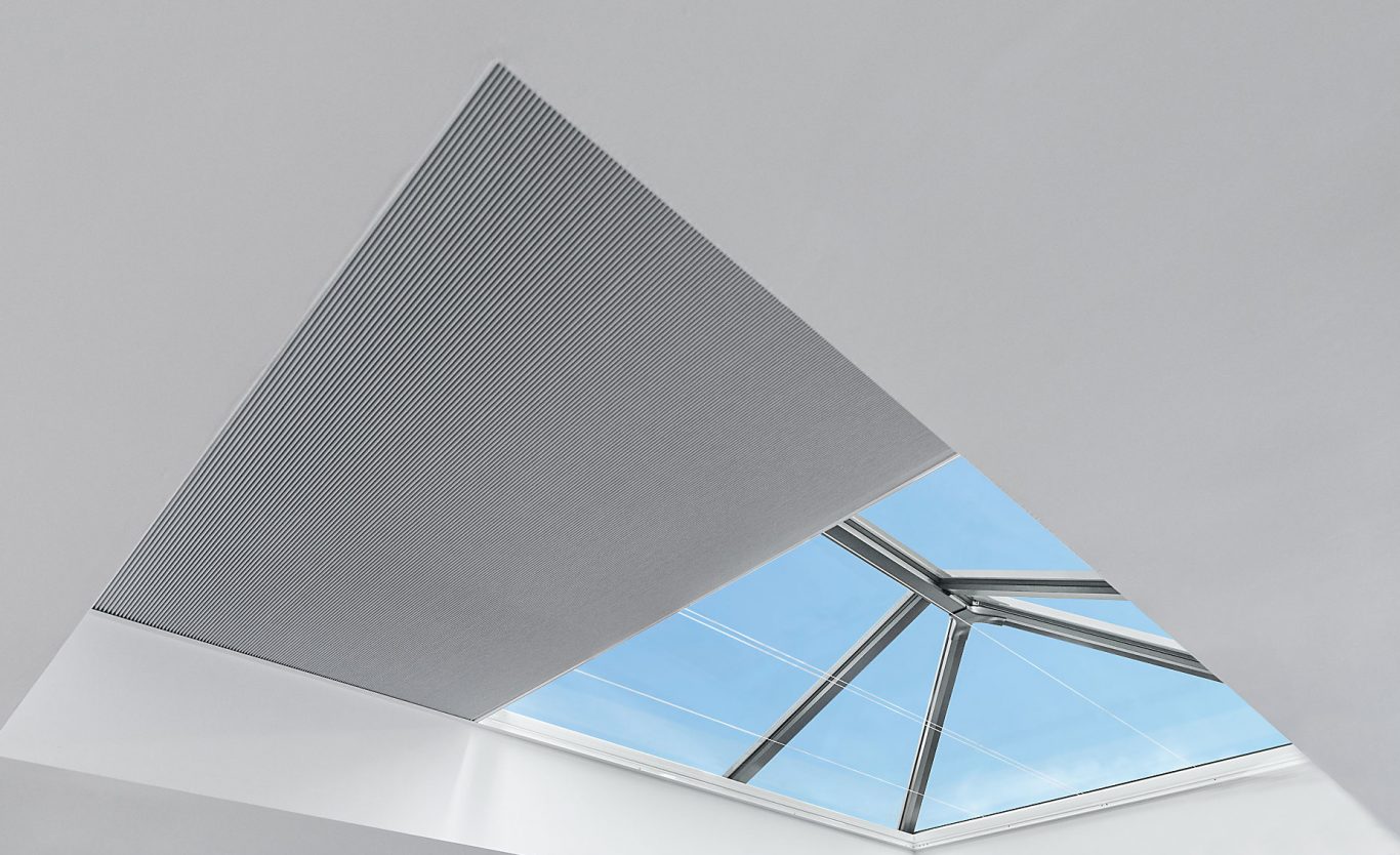 Roof lantern blinds